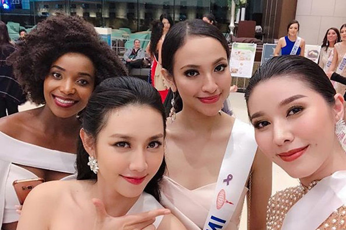 Vừa bước vào cuộc thi, Thùy Tiên cũng nhanh chóng kết bạn với các thí sinh khác.