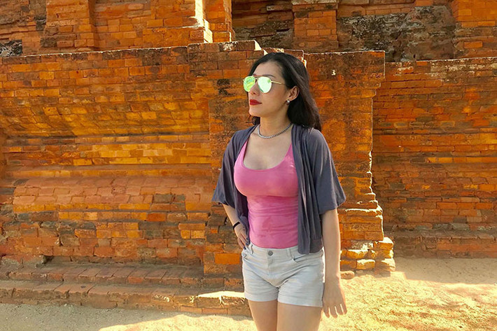 Ivy Trần đã đi hát được 18 năm, chủ yếu ở phòng trà.