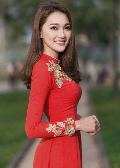 Sau Duyên dáng nữ sinh Nông nghiệp 2017, người đẹp xứ Nghệ thử sức mình ở cuộc thi nhan sắc Hoa hậu Hoàn vũ Việt Nam 2017. Ảnh: BTC