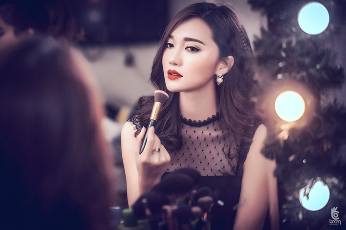 Tại cuộc thi Duyên dáng nữ sinh Nông nghiệp 2017, Ngọc Nữ giành danh hiệu Á khôi và giải phụ "Thí sinh được yêu thích nhất". Ảnh: BTC