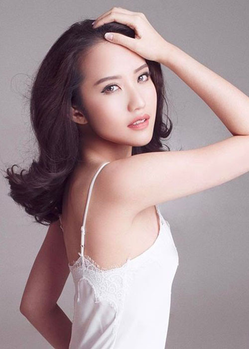 Xuân Thảo sinh năm 1992, là con gái của của bà Võ Thị Xuân Trang - người sáng lập và là hiệu trưởng Trường phát triển cá nhân & đào tạo tài năng John Robert Powers Việt Nam.