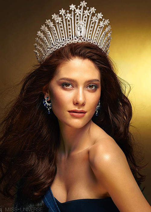 Thông tin Nguyễn Thị Loan thi Hoa hậu Hoàn vũ Thế giới 2017 (Miss Universe 2017) được xác nhận cách đây không lâu. Hiện tại, loạt đối thủ của Nguyễn Thị Loan tại cuộc thi này đã lộ diện. Một trong số đó là Maria Poonlertlarp (trong ảnh).