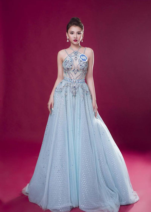 Đặng Thị Mỹ Khôi sinh năm 1997, cao 1m67, sở hữu số đo ba vòng: 86 - 62 - 91. Cô đang là sinh viên Đại học Văn hiến. Ảnh: BTC