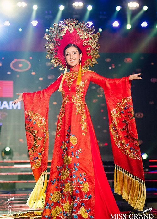 Đại diện Việt Nam còn ghi điểm trong các phần thi. Ở phần thi trang phục truyền thống, Huyền My xếp hạng thứ 2 trong bảng danh sách top 15 trang phục được yêu thích nhất. Ảnh: BTC