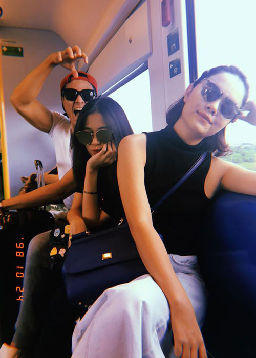 Hot Face sao Việt 24h: Trên trang cá nhân, Phạm Quỳnh Anh chia sẻ hình ảnh bên Hoàng Thùy Linh và Vĩnh Thụy ở Thái Lan.