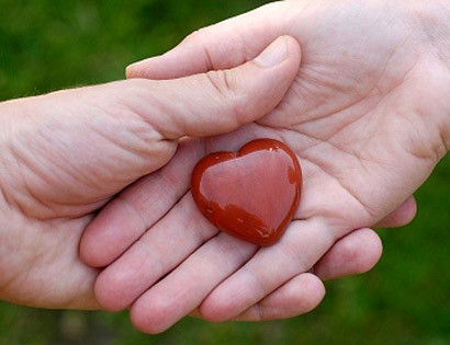 Điểm trừ lớn nhất cho cuộc hôn nhân này là, ngay từ khi dọn về góp gạo thổi cơm chung họ tự nhiên phải đối mặt với vô vàn thị phi, sóng gió, bạn ít thù nhiều, tiền tài tiêu tán, kiệt quệ tan gia. Càng ở lâu thì tiền bạc càng rủ nhau đội nón ra đi dài dài, kiếm được càng nhiều thì hao hụt càng khủng khiếp bấy nhiêu.