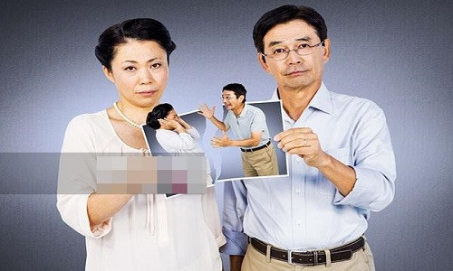 3. Xem tuổi vợ chồng - Tuổi Tý & tuổi Mùi: Khỏi phải nói, người tuổi Tý rất coi trọng tiền bạc, người tuổi Mùi lại đặt sự nghiệp lên trên tất cả. Khi là đồng nghiệp, là người yêu, mâu thuẫn đôi bên chưa nhiều, nhưng một khi kết hôn, sống chung dưới một mái nhà, mọi chuyện mới bắt đầu trở nên đáng sợ.