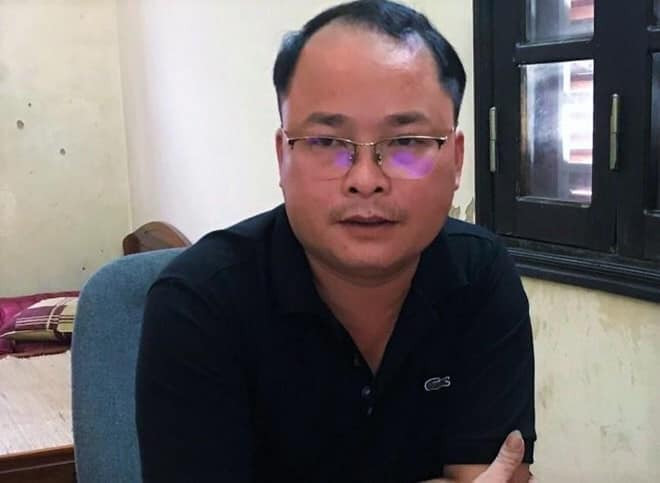 Ngày 5/8, Công an TP Hà Tĩnh cho biết vẫn đang tạm giữ Lê Văn Đỉnh (36 tuổi, trú huyện Hương Sơn) để điều tra về hành vi Lừa đảo chiếm đoạt tài sản.