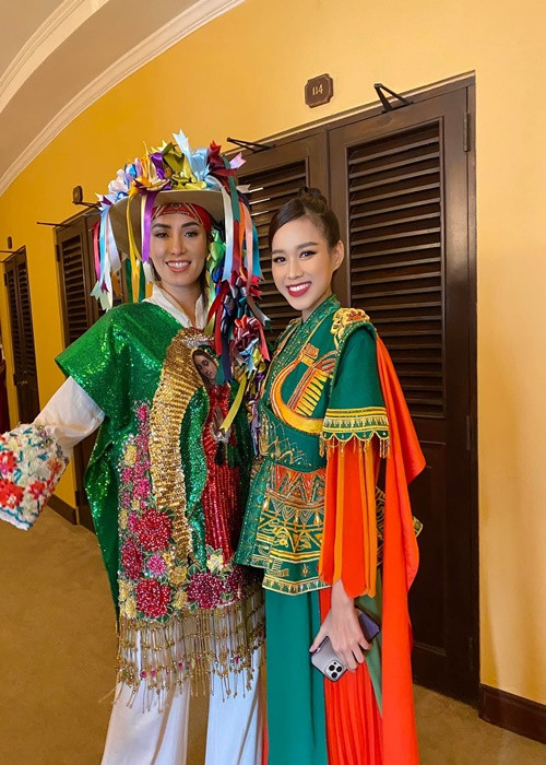 Ngoài Head to head challenge, đại diện Việt Nam cũng ghi hình xong phần thi Dances of the world.