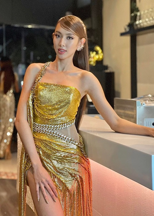 Đại diện Việt Nam duy trì phong cách gợi cảm từ khi bước vào cuộc thi. Ảnh: FB Thùy Tiên