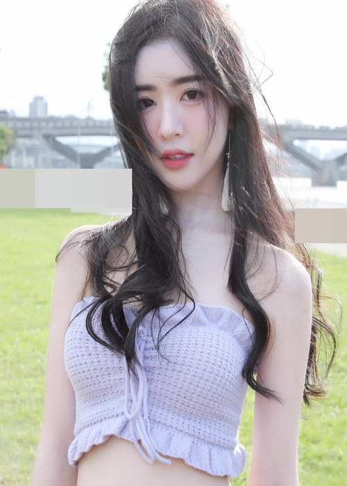 Trương Yên Kỳ là hot girl khá nổi tiếng tại Malaysia. Hiện tại, cô nàng có đến 1,2 triệu fan trên Instagram.