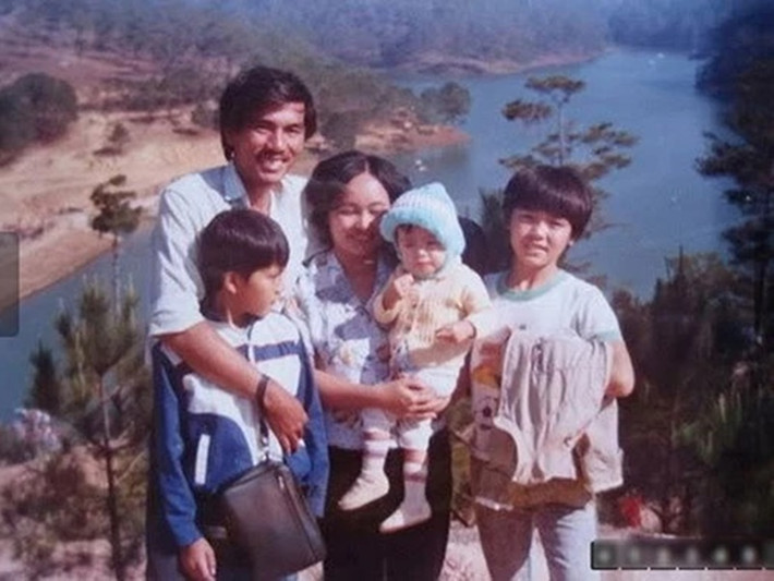 Nữ diễn viên sinh năm 1986 sở hữu gương mặt bụ bẫm ngày bé. Ảnh: Khám Phá.