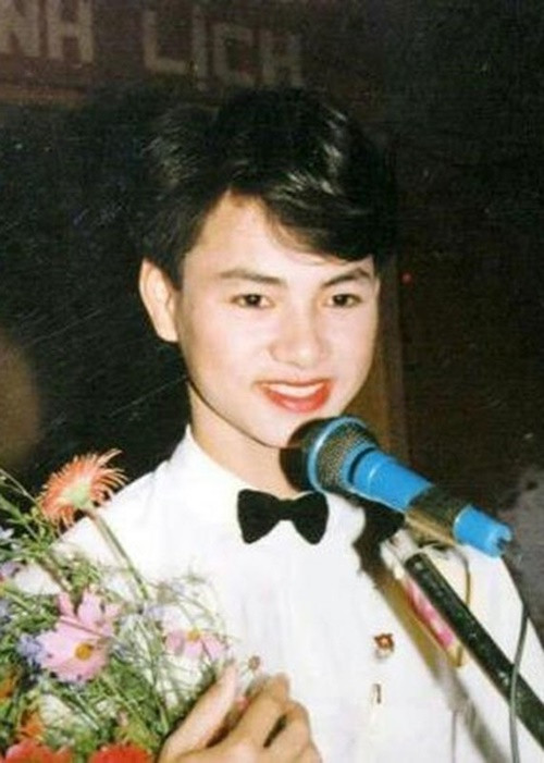Xuân Bắc sinh năm 1976 tại Phú Thọ. Anh ước mơ trở thành một diễn viên sau khi đoạt giải cao tại cuộc thi học sinh thanh lịch tại TP Việt Trì. Năm 1994, Xuân Bắc thi đỗ vào Khoa Sân khấu của Trường đại học Sân khấu và Điện ảnh Hà Nội. Ảnh: Vietnamnet.