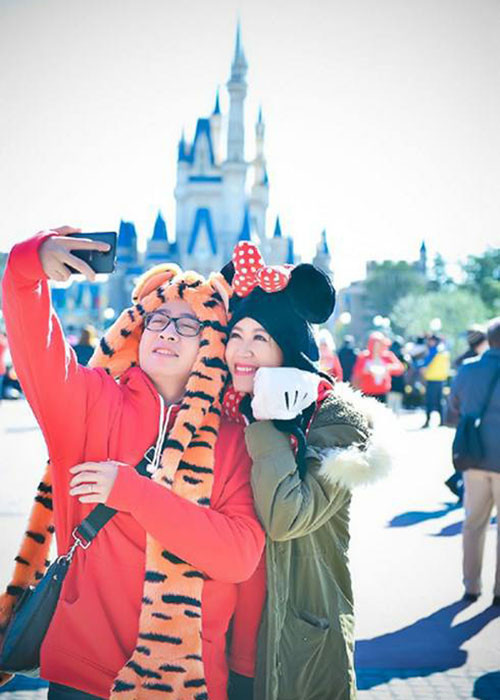 Sự nghiệp thành công, hôn nhân viên mãn, Dương Thùy Linh trẻ hơn nhiều so với tuổi 35.