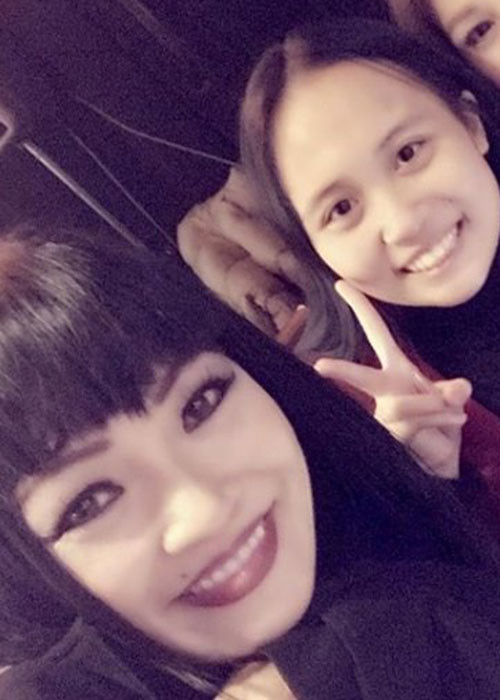 Sao Việt Phương Thanh khoe con gái bán hết CD của mẹ từ lúc show chưa bắt đầu.