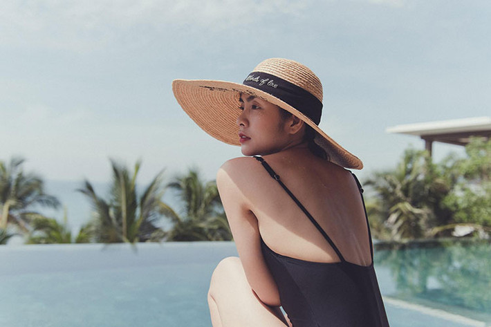 Tăng Thanh Hà khoe khoảnh khắc gợi cảm hiếm hoi.
