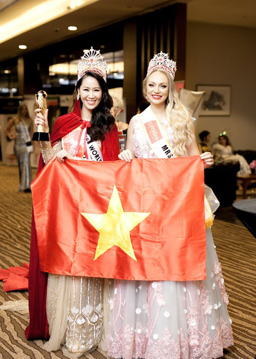 Mới đây, Dương Thùy Linh đăng quang cuộc thi Mrs Worldwide 2018 - Hoa hậu Phụ nữ Toàn thế giới 2018. Ảnh: VOV