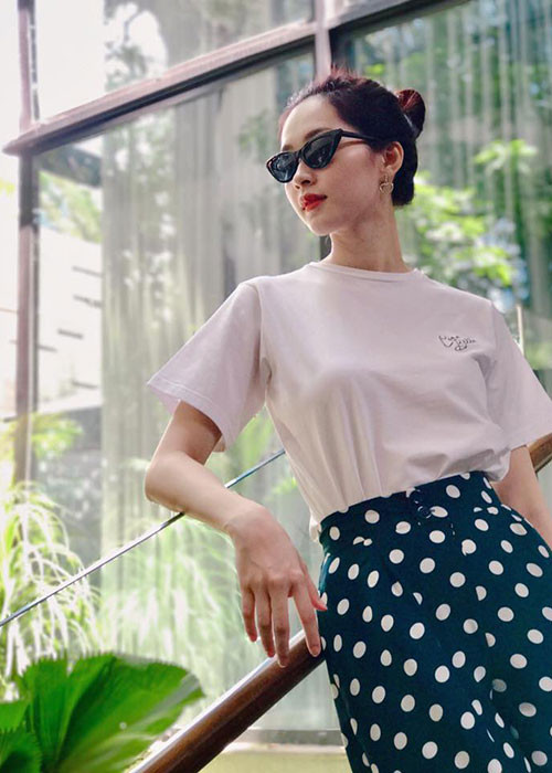 Đặng Thu Thảo khoe vóc dáng thon gọn sau 3 tháng sinh con đầu lòng.