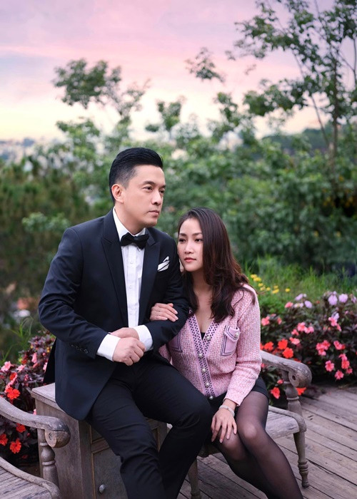 Lam Trường kết hôn với Yến Phương năm 2014. Cặp đôi có một cô con gái sinh năm 2017.