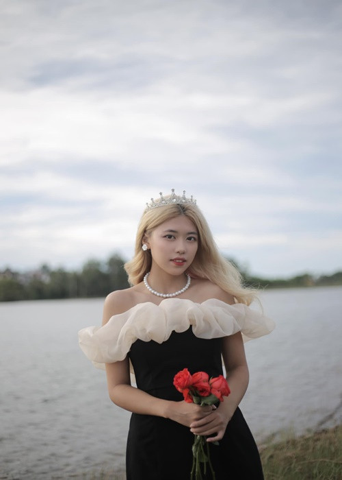 Nữ thí sinh Vietnam Idol có điểm IELTS 8.0. Ảnh: FBNV.