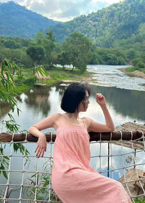 Nữ người mẫu gốc Trà Vinh chia sẻ, cô chăm chỉ làm việc và hết mình tận hưởng.