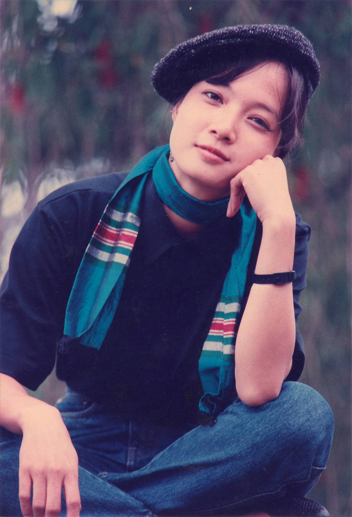 Lê Khanh và phong cách thời trang của những cô gái Hà Nội thập niên 1990.
