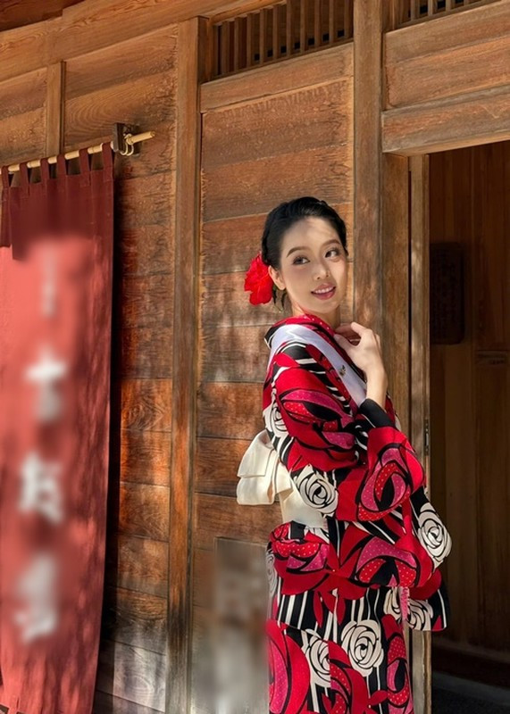 Phong cách thời trang của Thanh Thủy ở Miss International 2024 được đánh giá cao. Mỗi khi xuất hiện, cô luôn chỉn chu váy áo, trang điểm. Bên cạnh đó, đại diện Việt Nam còn ghi điểm bởi vẻ đẹp ngọt ngào. Ảnh: FB Thanh Thủy.