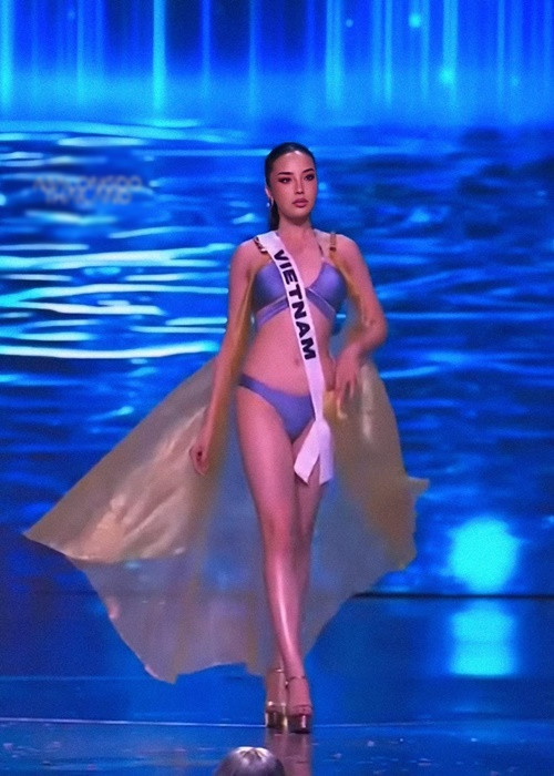 Bước sang phần trình diễn áo tắm, Kỳ Duyên khoe vóc dáng thon gọn, săn chắc với bikini hai mảnh. Ảnh: Fanpage Miss Universe Vietnam.