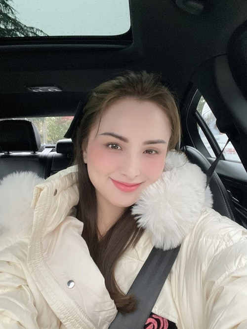Diễm Hương chia sẻ, quyết định sang Canada không đột ngột nhưng cô cũng không dự định từ trước. “Có thể nói là do duyên đưa đẩy và tôi phải đi. Thực ra, ban đầu tôi có ý muốn định cư tại Mỹ chứ không phải Canada", bà mẹ một con cho hay. Ảnh: Người Đưa Tin.