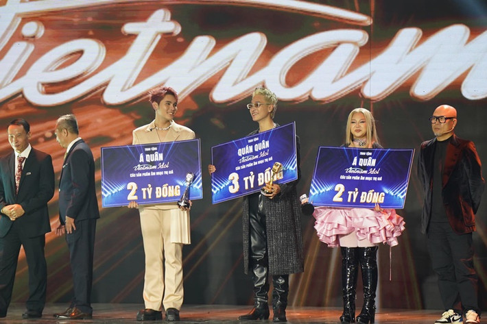 Chung kết Vietnam Idol 2023 vừa khép lại với chiến thắng thuộc về Hà An Huy. Lâm Phúc và Hà Minh đoạt giải á quân.