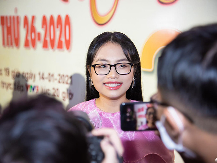 Phương Mỹ Chi nổi tiếng khi tham gia chương trình Giọng hát Việt nhí 2013. Tại gameshow này, em giành vị trí á quân.