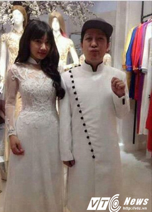 Trước đó, cặp đôi "hot" của showbiz đã có buổi đi thử đồ cưới.