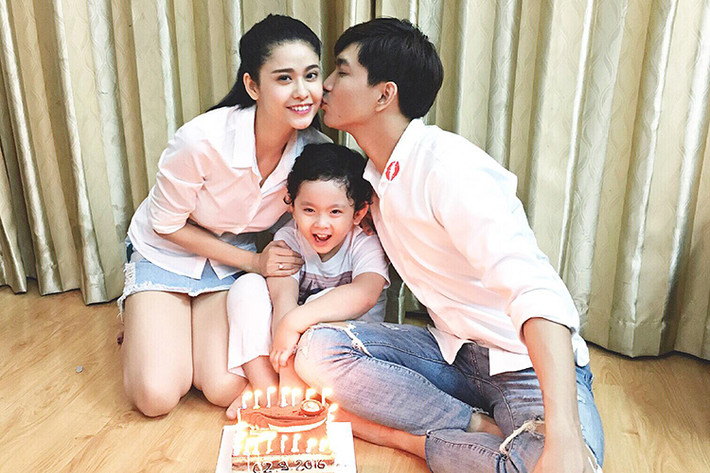 Trước thông tin ly hôn, Tim và Trương Quỳnh Anh lần lượt lên tiếng phủ nhận. Dù vậy, nhiều bằng chứng cho thấy cả hai không còn gắn bó như xưa. Ảnh: FBNV