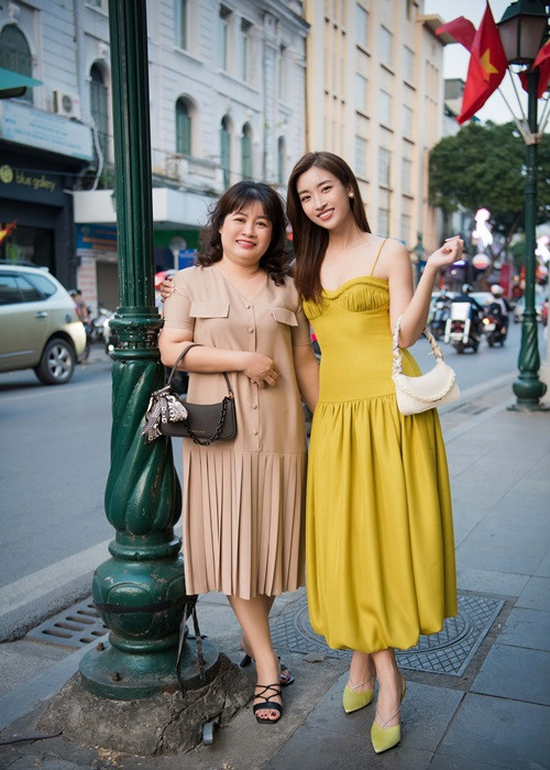 Hai mẹ con ngày càng hiểu nhau hơn.
