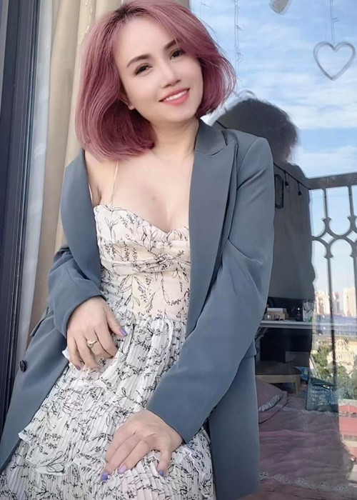 Nữ diễn viên hé lộ chồng cũ đã nhắn tin xin lỗi, nhận sai.