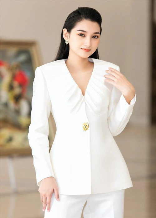 Phương Linh được đánh giá sở hữu vẻ đẹp ngọt ngào, phúc hậu, rất giống với Hoa hậu Việt Nam 2004 Nguyễn Thị Huyền. Ảnh: Lao động