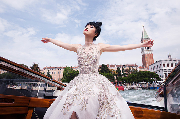 Được biết, chương trình J Autumn Fashion Show 2016 của Jessica Minh Anh sẽ cho ra mắt những bộ sưu tập đặc biệt thuộc dòng haute couture, pret-a-couture, thời trang ứng dụng và kim cương.
