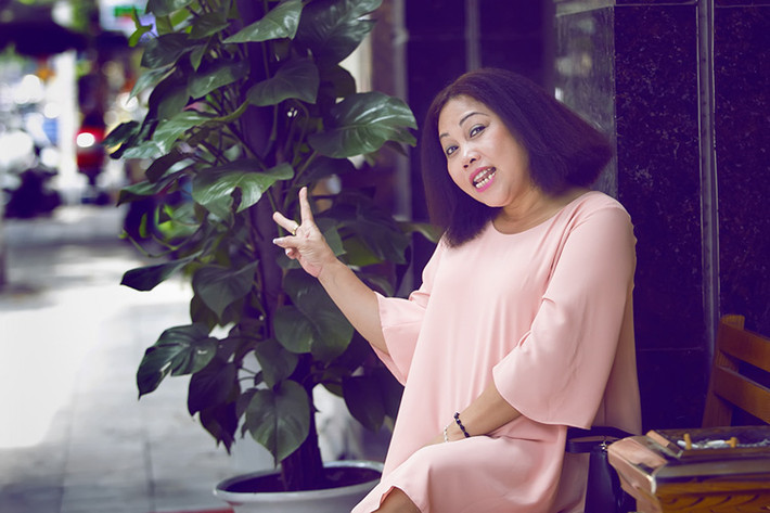 Trước thềm liveshow, nữ ca sĩ dành khoảng thời gian ít ỏi của mình để đi thăm Hà Nội, gặp gỡ bạn bè.