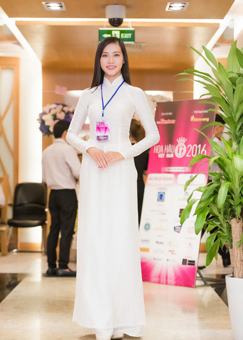 Thùy Trang nổi bật với chiều cao 1m80 tại vòng sơ khảo khu vực miền Nam cuộc thi Hoa hậu Việt Nam 2016. (Ảnh: Dân Việt)