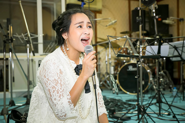 Nữ giám khảo của The X-Factor 2016 chuẩn bị kỹ lưỡng cho phần trình diễn của mình trong liveshow.