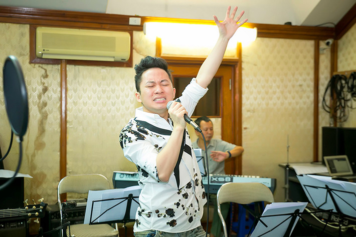 Tùng Dương từng chia sẻ rằng, với anh, Nguyễn Cường là một trong những nhạc sĩ vĩ đại nhất của nền âm nhạc Việt Nam.