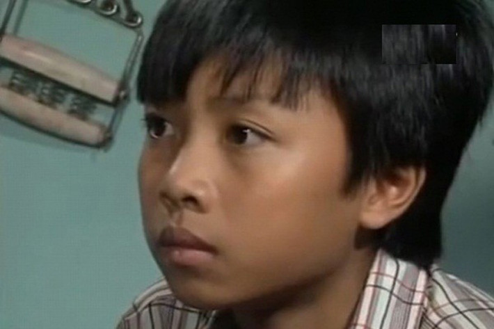 Quang “sọt” - cậu nhóc nhỏ nhắn, da ngăm đen nhưng nhanh nhẹn (Hán Quang Tú đóng) cũng là nhân vật để lại nhiều ấn tượng cho khán giả xem “Đội đặc nhiệm nhà C21”.