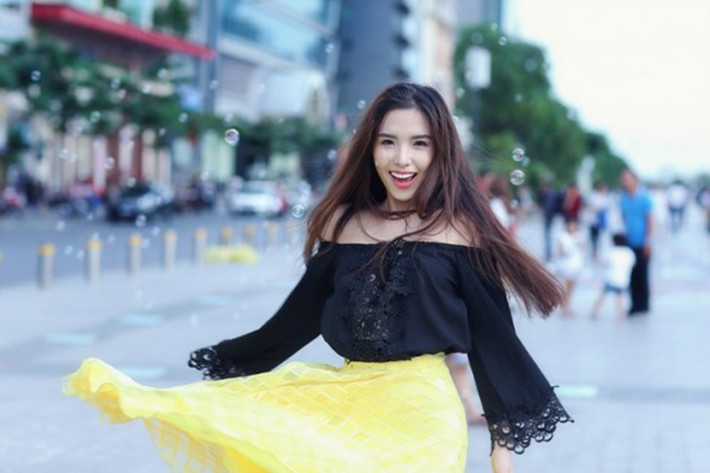Ở đời thường, Á hậu 2 cuộc thi Hoa hậu Biển Việt Nam 2016 - Nguyễn Đình Khánh Phương cũng xinh đẹp, trẻ trung không kém Nguyễn Thị Bảo Như. (Ảnh: Em Đẹp)