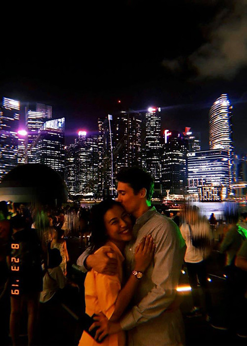 MC Hoàng Oanh kết hôn vào ngày 1/12 tới đây. Chú rể tên Jack, là người Mỹ đang sống ở Singapore.