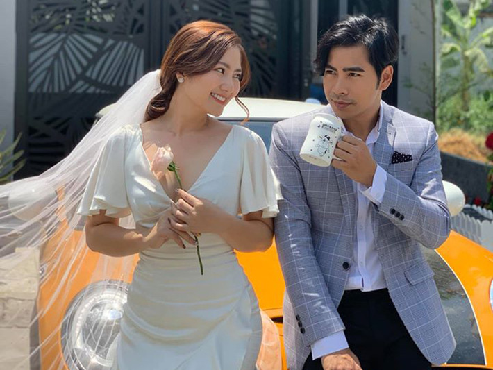 Sau 3 năm gắn bó, có một cậu con trai chung, Ngọc Lan ly hôn Thanh Bình. Nữ diễn viên xác nhận vợ chồng chia tay không vì bất kì cá nhân nào tác động.