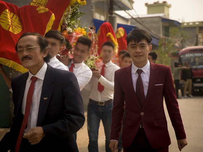 Nghệ sĩ Giang Còi không tiết lộ với khán giả Hiếu Vick là con trai của anh cho đến năm 2019. Lý do là Giang Còi muốn cậu quý tử đầu lòng tự lập, không dựa vào danh tiếng người bố nổi tiếng.