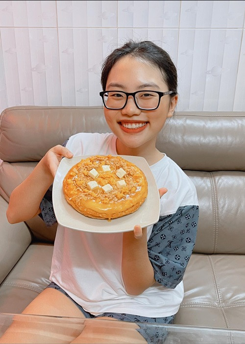 Phương Mỹ Chi tích cực cập nhật hình ảnh cá nhân sau thời gian không chia sẻ trên mạng xã hội vì điều trị COVID-19.