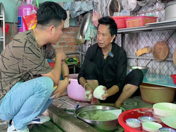 Danh hài Bảo Chung từng rửa bát trong một quán cơm. Trước thông tin phải rửa bát kiếm sống, anh phủ nhận. Ảnh: Thể thao văn hóa