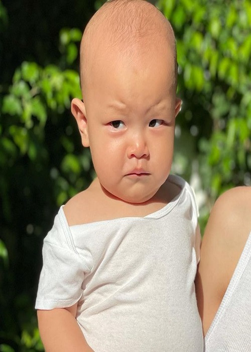 Có rất nhiều biểu cảm hài hước, Leon luôn khiến cộng đồng mạng thích thú mỗi khi xuất hiện.