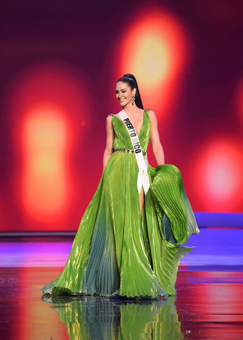 Hoa hậu Hoàn vũ Puerto Rico - Estefania Soto cũng được các chuyên gia của chuyên trang sắc đẹp Global Beauties bình chọn vào top 20.